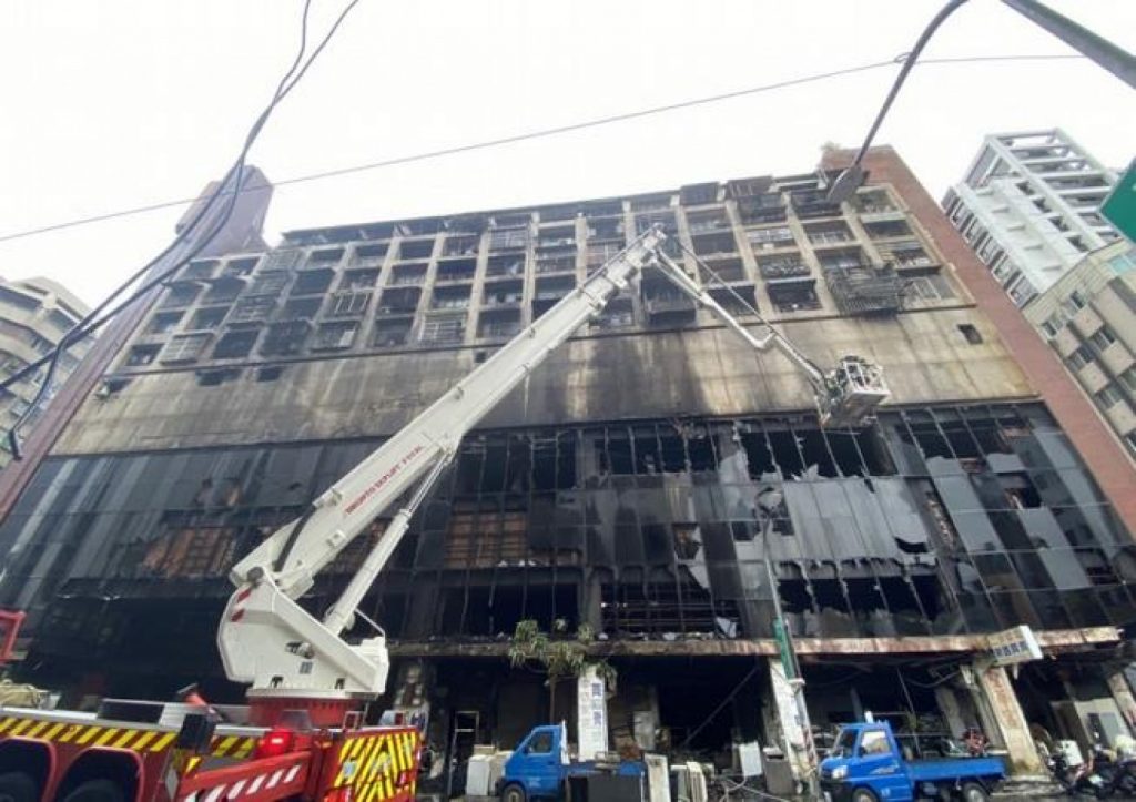 tmp_al-menos-46-muertos-en-el-incendio-de-un-edificio-en-taiwan.jpeg